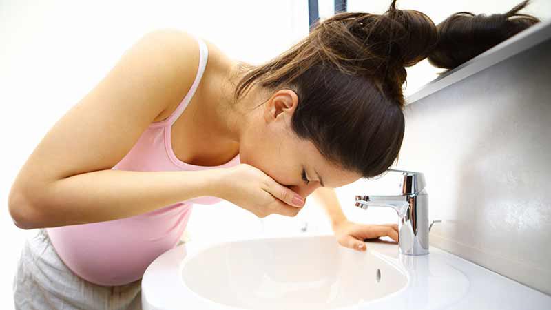 Grossesse : comment prévenir les nausées et les vomissements ?